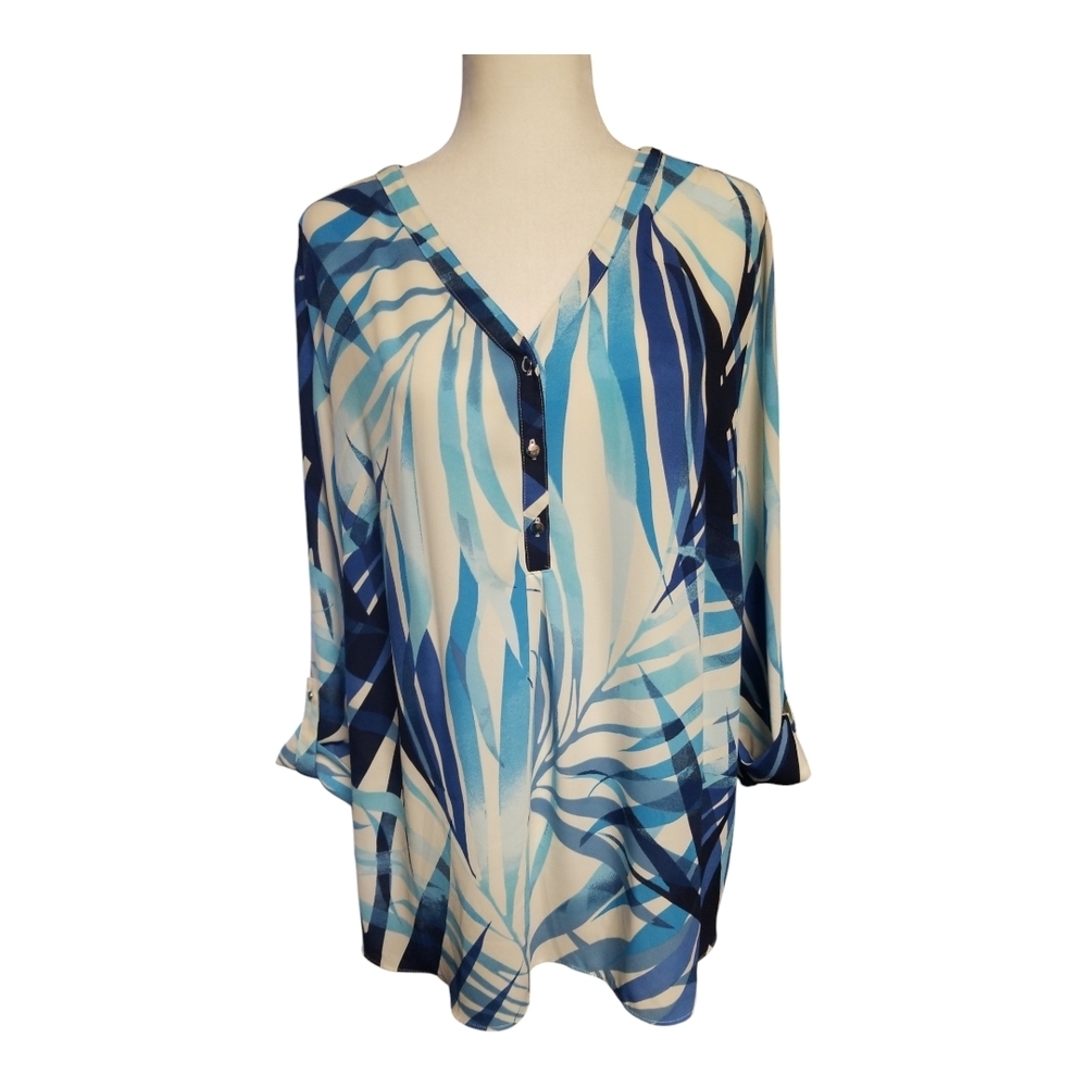JM Collection Blue and White Asymmetrical V-Neck Blouse